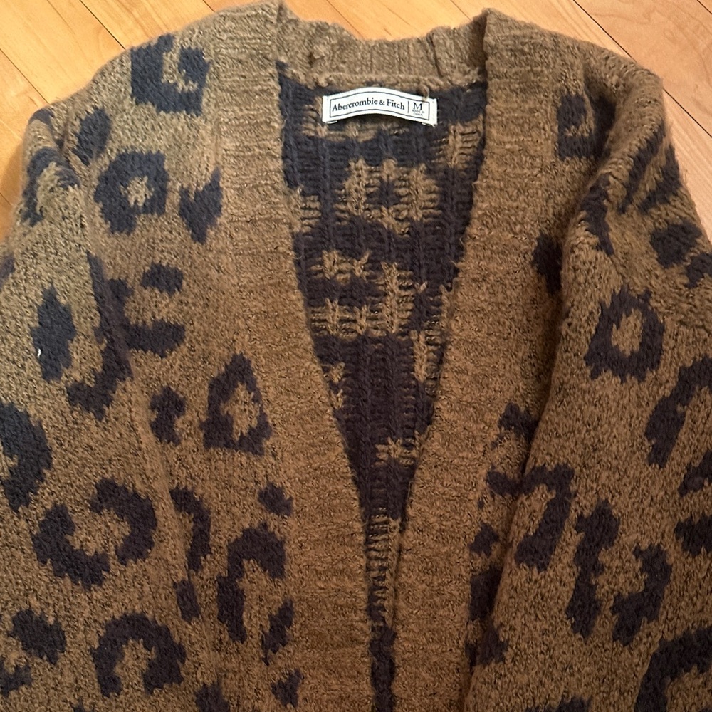 Abercrombie & Fitch Tan Leopard Cardigan